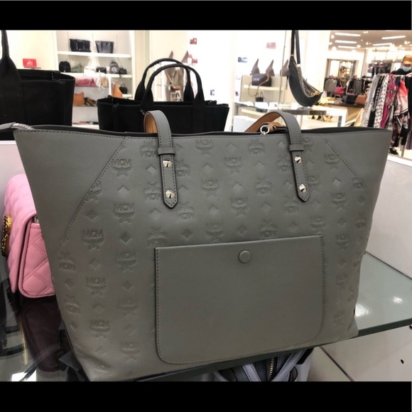 Large MCM TOTE - Picture 4 of 4